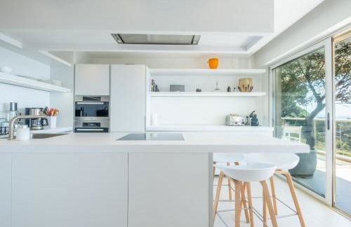 Elegant 3-Room Apartment with Terrace Pool & Island Views - Foto 3