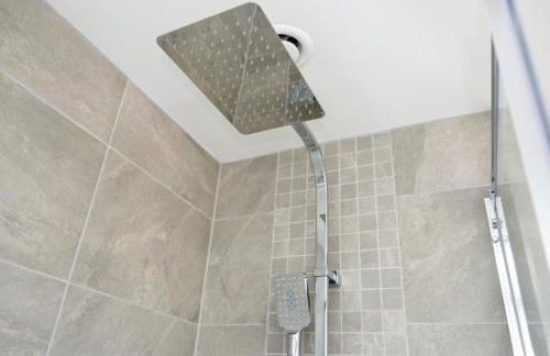 Stylish Cottage - Walk to Beach & Pubs & Fast WiFi - Foto 28