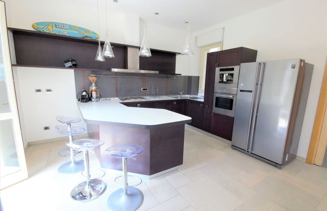 Villa Oliveto with Pool and Lake view - Photo 18