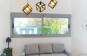 Moschato modern cozy apartment with private yard - Foto 14