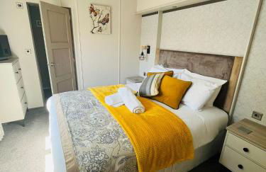 Laburnum Lodge with Hot Tub - Foto 14