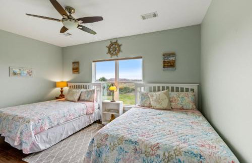 Sand Dollar Beachside 3BR Retreat, Ocean Views, Firepit & Pet Friendly - Foto 32