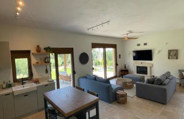 Paralia Homes cheerful 2 bedroom with pool, unit #1 - Foto 7