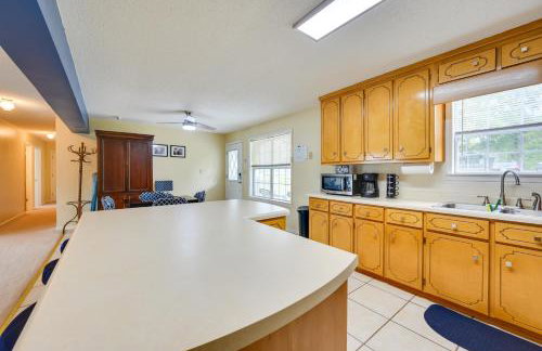 Waterfront Sparta Retreat with Dock, Deck and Grill - Foto 7