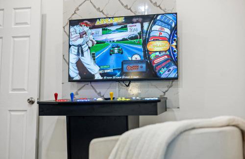 Charming Escape with Hot Tub & Fire Pit Winter Haven! - Foto 27