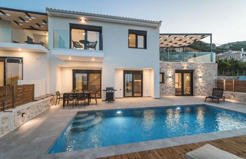 Nemesis Luxury Villas - Photo 10