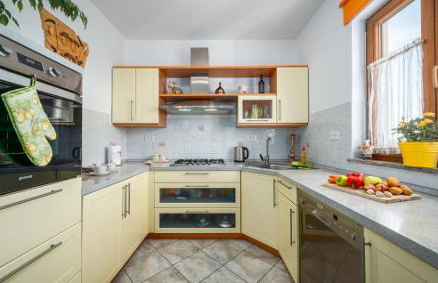 Two-Bedroom Holiday Home In Tinjan - Foto 31