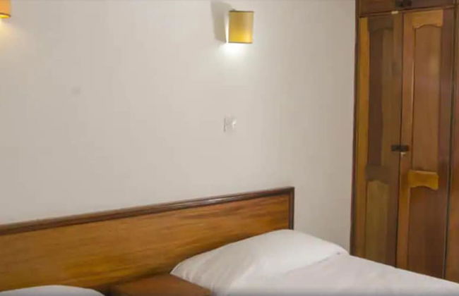 Golf Course Apartments - Photo 5