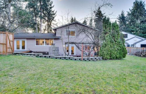 Modern Kirkland Home with Sauna and Outdoor Fireplace - Foto 35