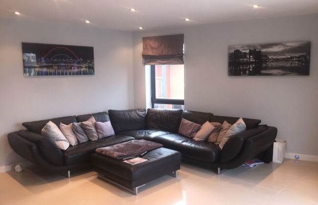 Stunning Apartment with Amazing Views - Photo 1