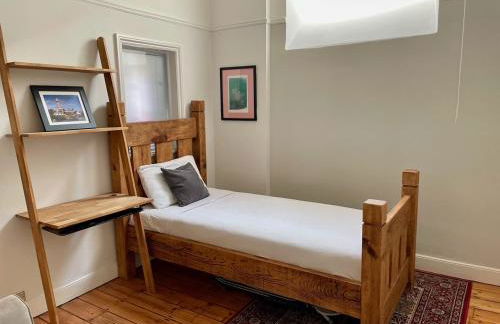 Gorgeous 4 bedroom Townhouse - Photo 14