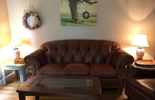 Paradise By The Park - 3 bd and 1 ba Family Getaway - Photo 17