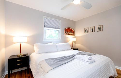 NEW Casa Azul - 2 king Beds Yard HOT TUB! - Foto 22