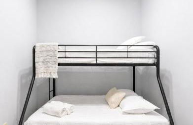 Cozy up with me! Longer stays! Free parking - Foto 3