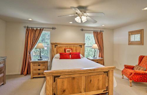 Cabin with Backyard Space - half Mi to Trinity Lake! - Foto 13