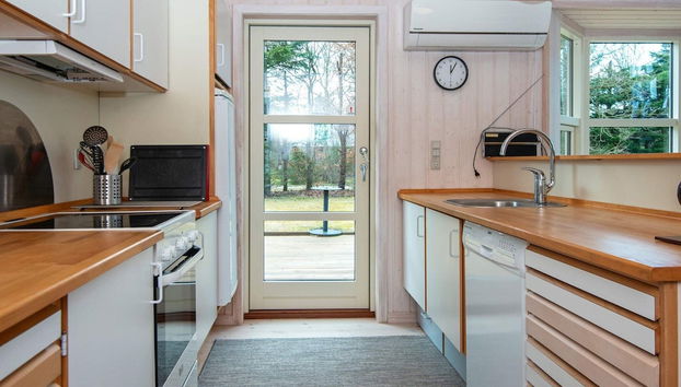 6 Person Holiday Home in Logstor - Foto 5, Cocina privada