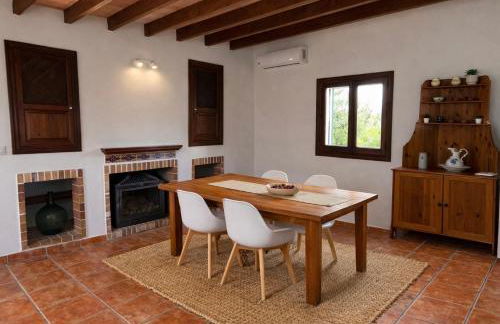 Villa Es Puig, piscina y vistas a la montaña - Foto 9