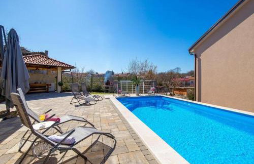 Fancy Villa Children Playground,Jacuzzi,Pool - Photo 3