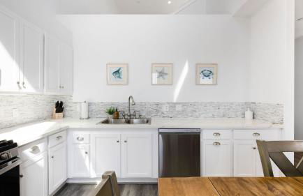 Oceanfront 2BR Rooftop Deck Beach Access Strand Way B - Photo 10