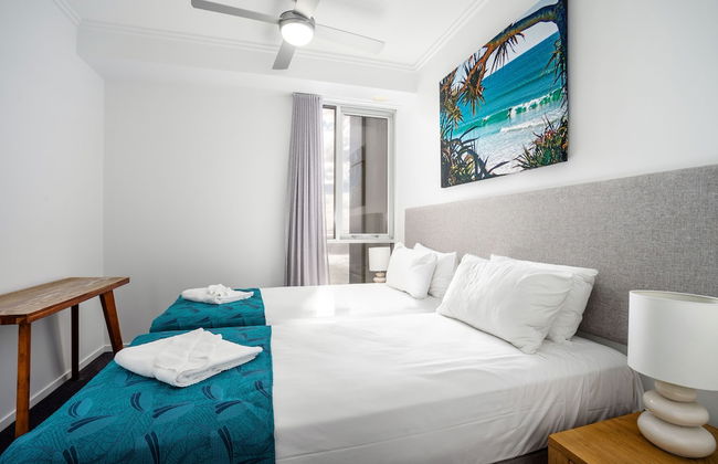 Reflection Tower Two - Photo 8