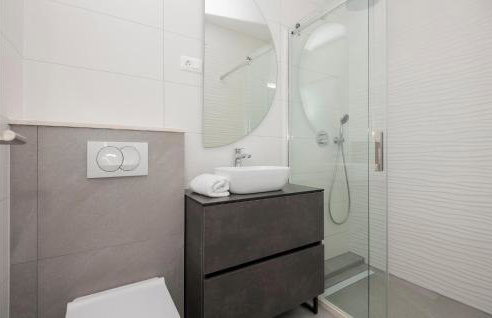 Cozy Home In Veliki Brocanac - Foto 43