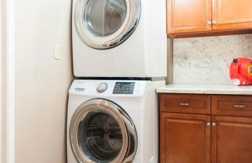 Sequoia Basecamp with Hot Tub Oasis - Foto 103