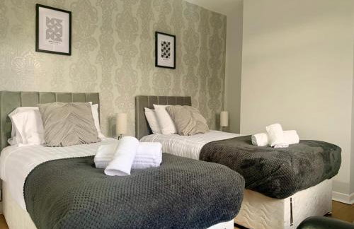 3 BDR Entire Home Sleeps Up to 5 Contractors & Families Long or Short Stay Free WiFi & Parking - Foto 1