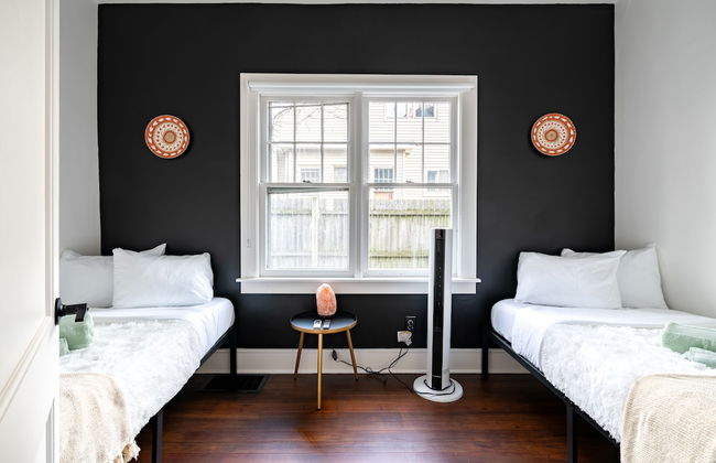 NEW Luxe Pet Friendly Free Parking Downtown - Foto 66