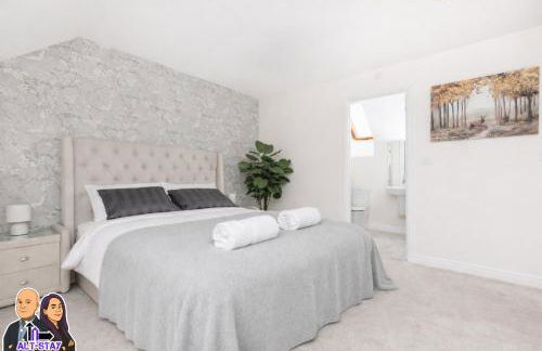 Kirkstall by Alt-Stay Contractor Accommodation - 4 Bed Contractor Home With Parking, Wi-Fi & Full Kitchen - Ideal For Long stays - Foto 4