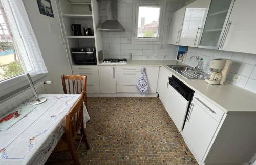 Maison indépendante avec 6 chambres proche du tram A - Foto 39