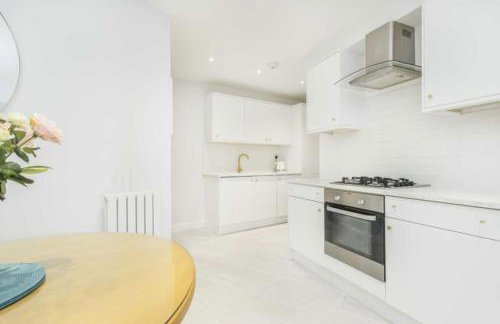 1 Bedroom Flat with Patio - Foto 6