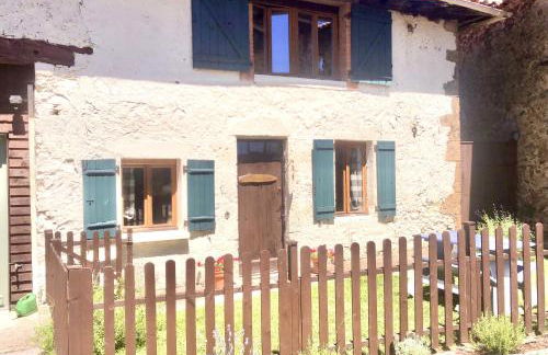 Les Vergnes Gîtes Countryside Getaway with Pool - Foto 2