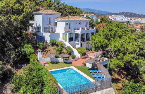 Hanami Casa Saradan - Photo 1