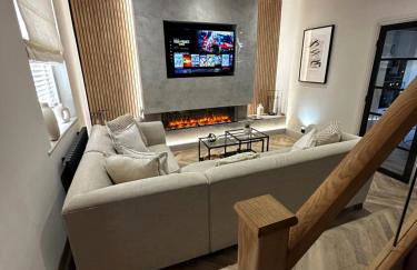 Stunning Town Center Cottage with hot tub - Foto 28