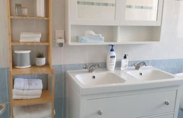 Maison de ville située à 8 kms du Mont St Michel - Foto 22