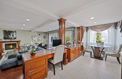 Gorgeous Villa with Private Heated Pool - Foto 10