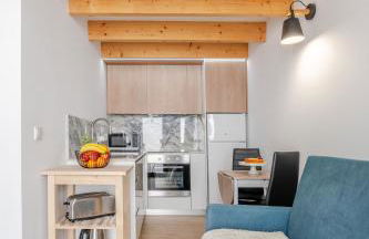 Authentic Studio with Terrace by HostWise - Foto 11