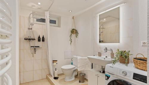 WINETIME - Apartment Edenkoben - für bis zu 3 Personen - gemütlich an der südlichen Weinstraße zwischen Landau und Neustadt - nähe Villa Ludwigshöhe - Rietburg - Foto 4, Shower