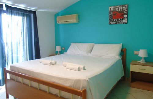 Homiday - Green Bay Village - Photo 68