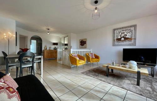 Duplex 70m2 - Vue Cité Mediévale - Parking gratuit - Foto 11