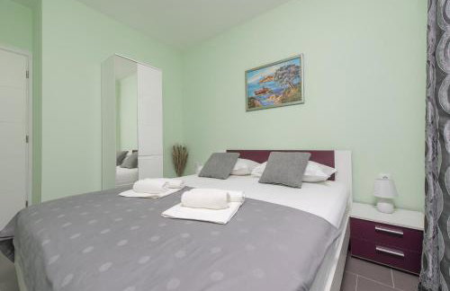 Villa Barbara-Kastela with heated pool - Foto 46