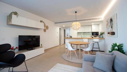 Sea View Apartment Near The Beach - Photo 5