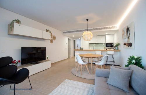 Sea View Apartment Near The Beach - Photo 5