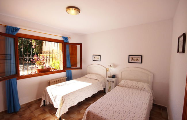 Private & Luxurious Villa With Pool - Lots of Space & Short Walk to the Sea - Foto 7