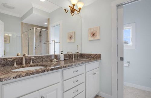 The Blue Pearl - Luxurious beachfront living with community pool! - Foto 52