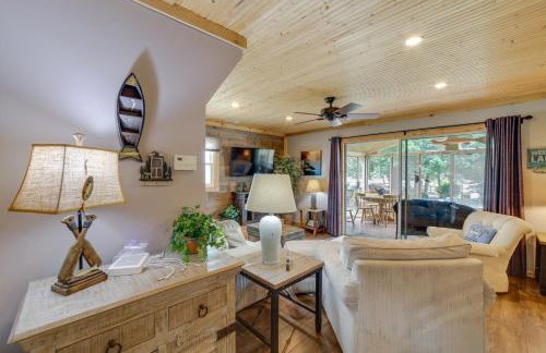 Lakefront Cottage with Deck Near Indiana Beach! - Foto 5