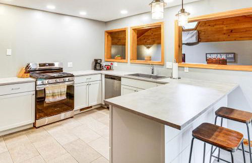 Sauna and Deck Wooded Cabin on Lake Vermilion! - Foto 12