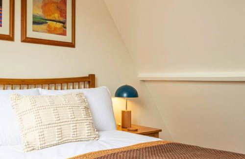 Cosy 2BD Cottage in Oxfordshire - Near Daylesford! - Photo 4