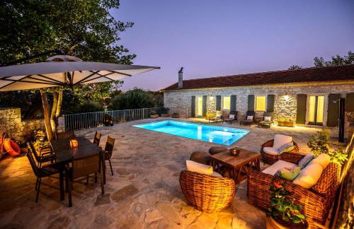 Serenity - Beautiful Newly Renovated Villa Close to Lakka - Foto 17