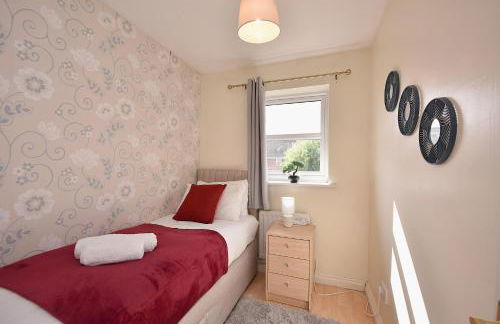 Highwoods Haven Luxury Stay with Garden and Parking - Foto 14